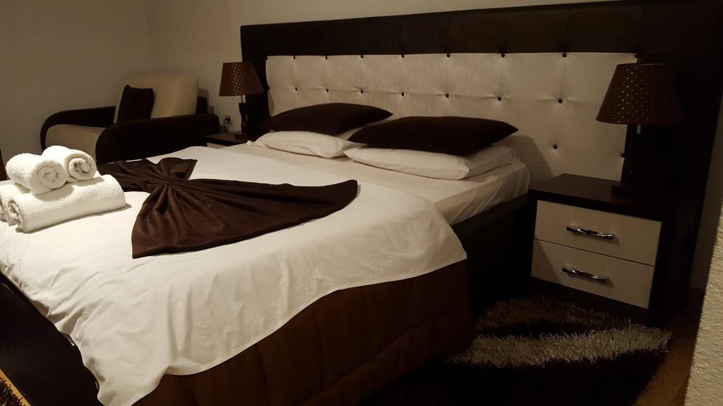 Hotel Livia Tirana Eksteriør billede
