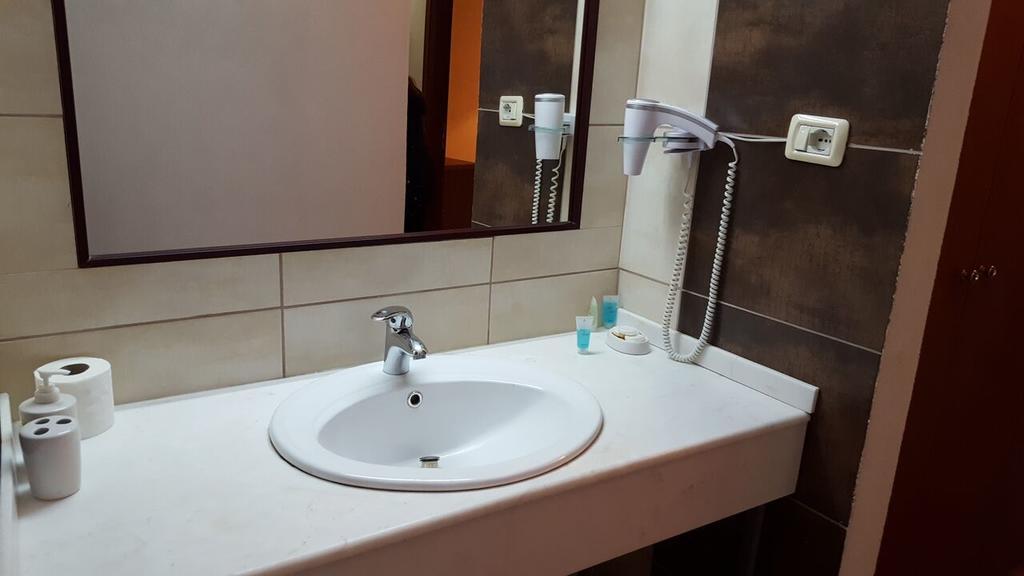Hotel Livia Tirana Eksteriør billede