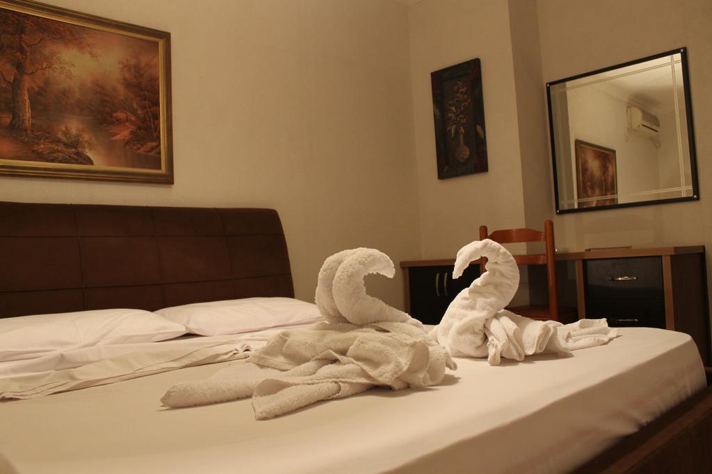 Hotel Livia Tirana Eksteriør billede