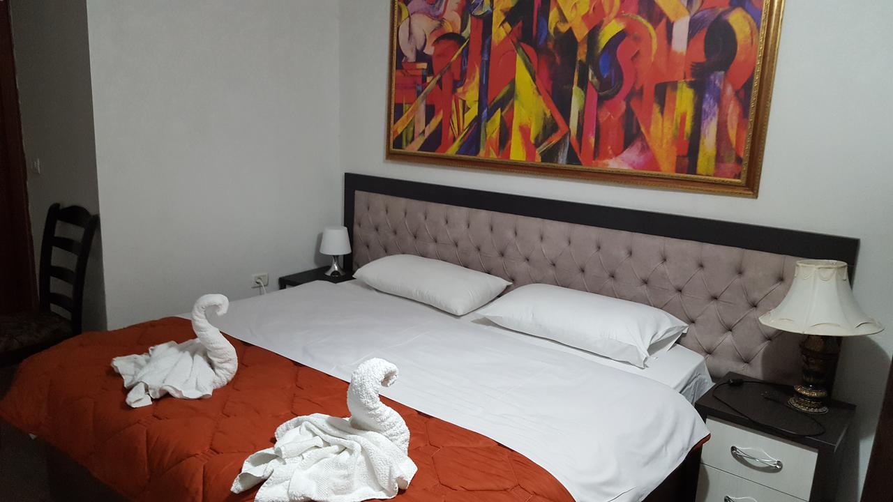 Hotel Livia Tirana Eksteriør billede