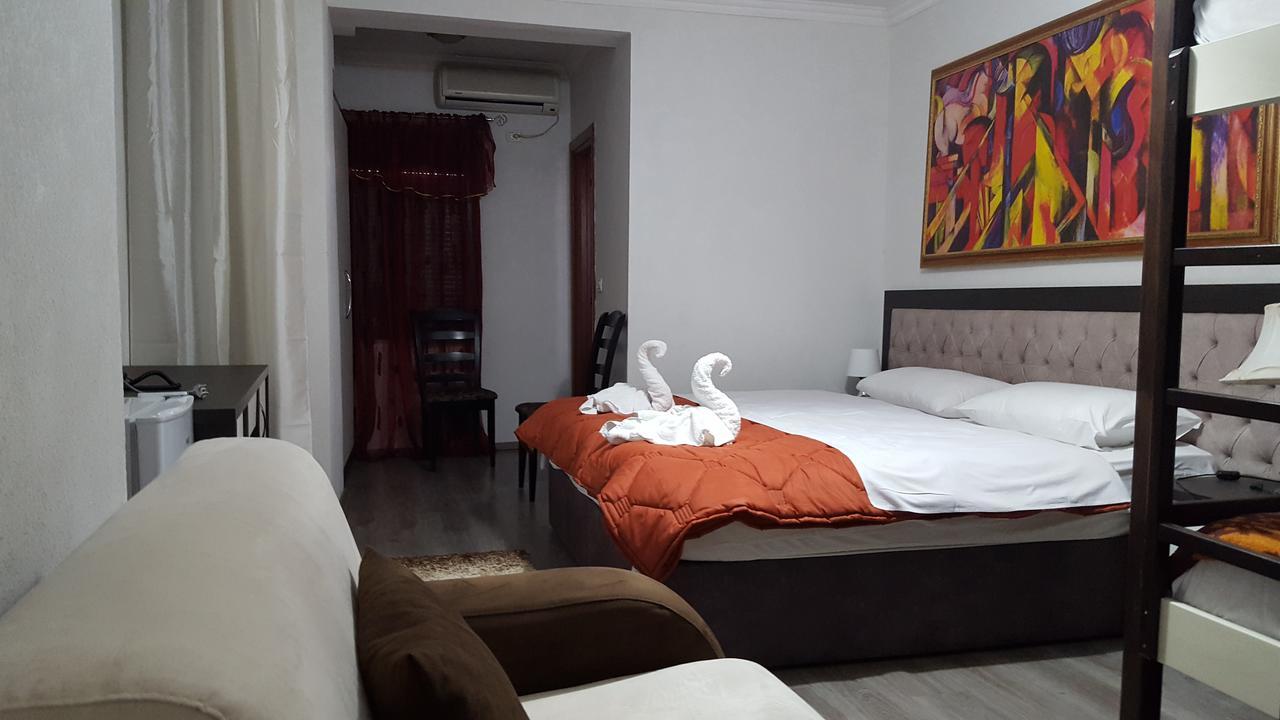 Hotel Livia Tirana Eksteriør billede