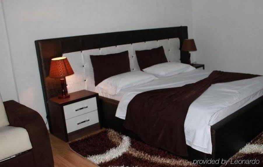 Hotel Livia Tirana Eksteriør billede