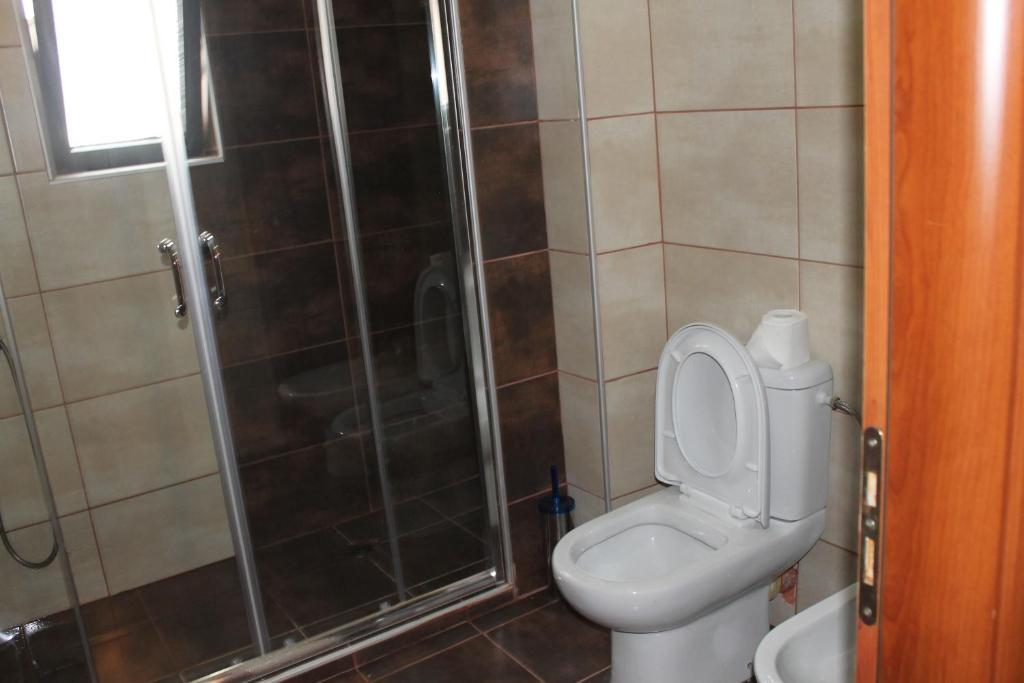 Hotel Livia Tirana Værelse billede